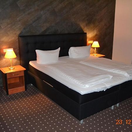 โรงแรมไซล์ Frankfurt am Main ภายนอก รูปภาพ