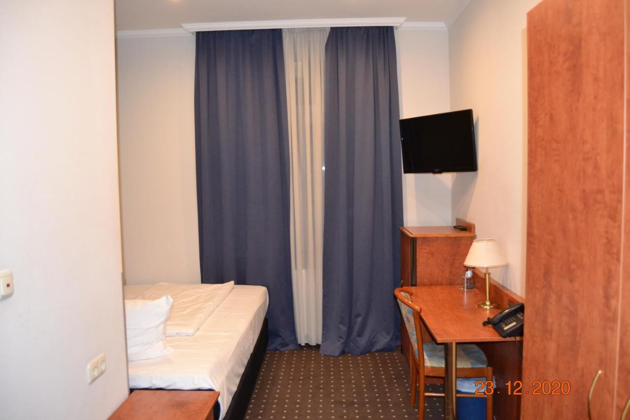 โรงแรมไซล์ Frankfurt am Main ภายนอก รูปภาพ