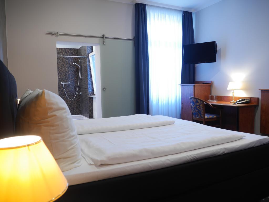 โรงแรมไซล์ Frankfurt am Main ภายนอก รูปภาพ